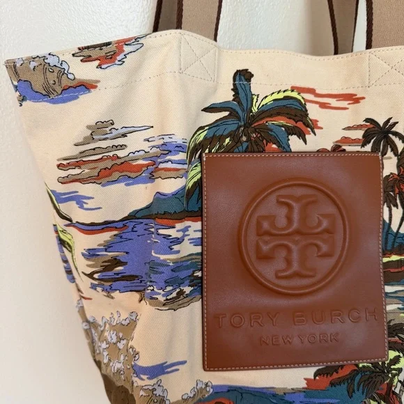 TORY BURCH Gracie Printed Canvas Tote in Postcard from Hawaii - Picture 3 of 12